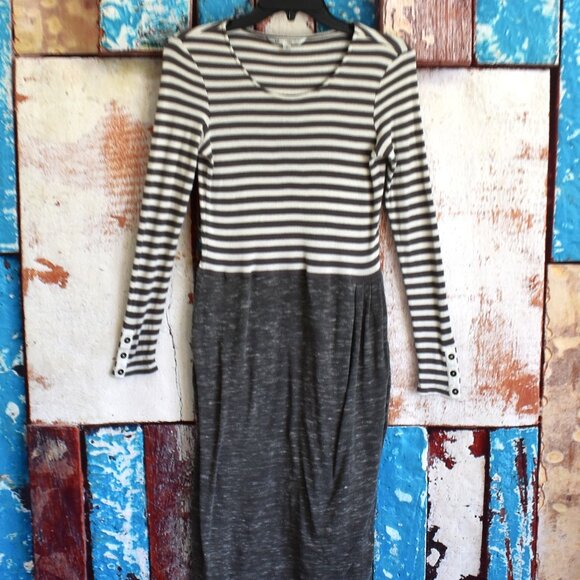 Women's De Collection Dress Striped Long Sleeve Casual MEDIUM Gray/White - Picture 1 of 13